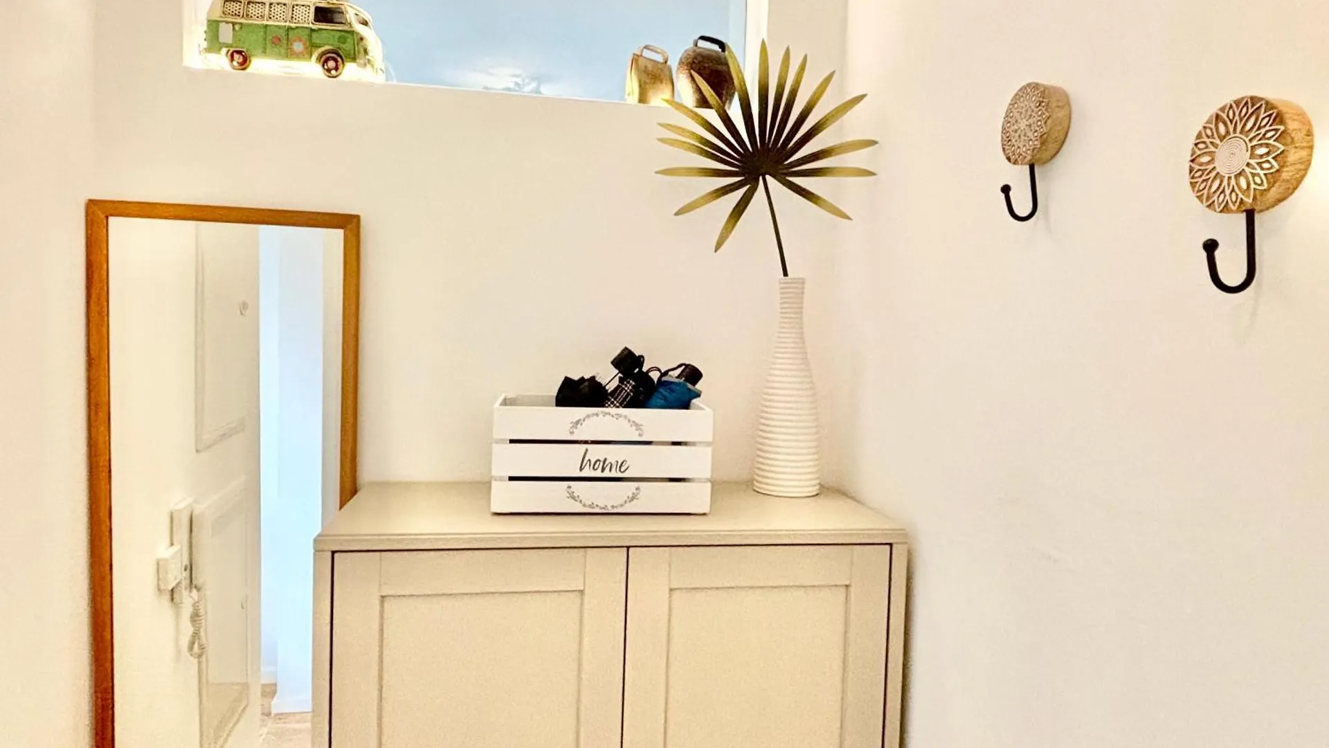 Snug Stays - Design Apartment Mit Sonnenbalkon, Ruhig, Zentral Herrsching am Ammersee 0*,  Germany
