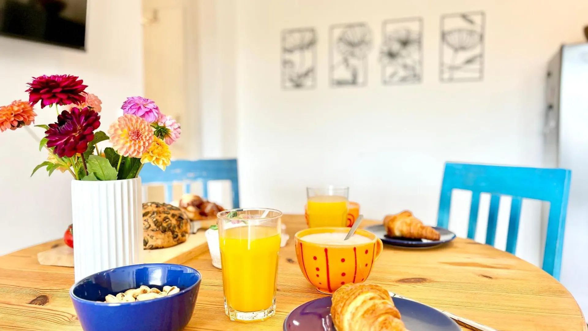 Snug Stays - Design Apartment Mit Sonnenbalkon, Ruhig, Zentral Herrsching am Ammersee Germany