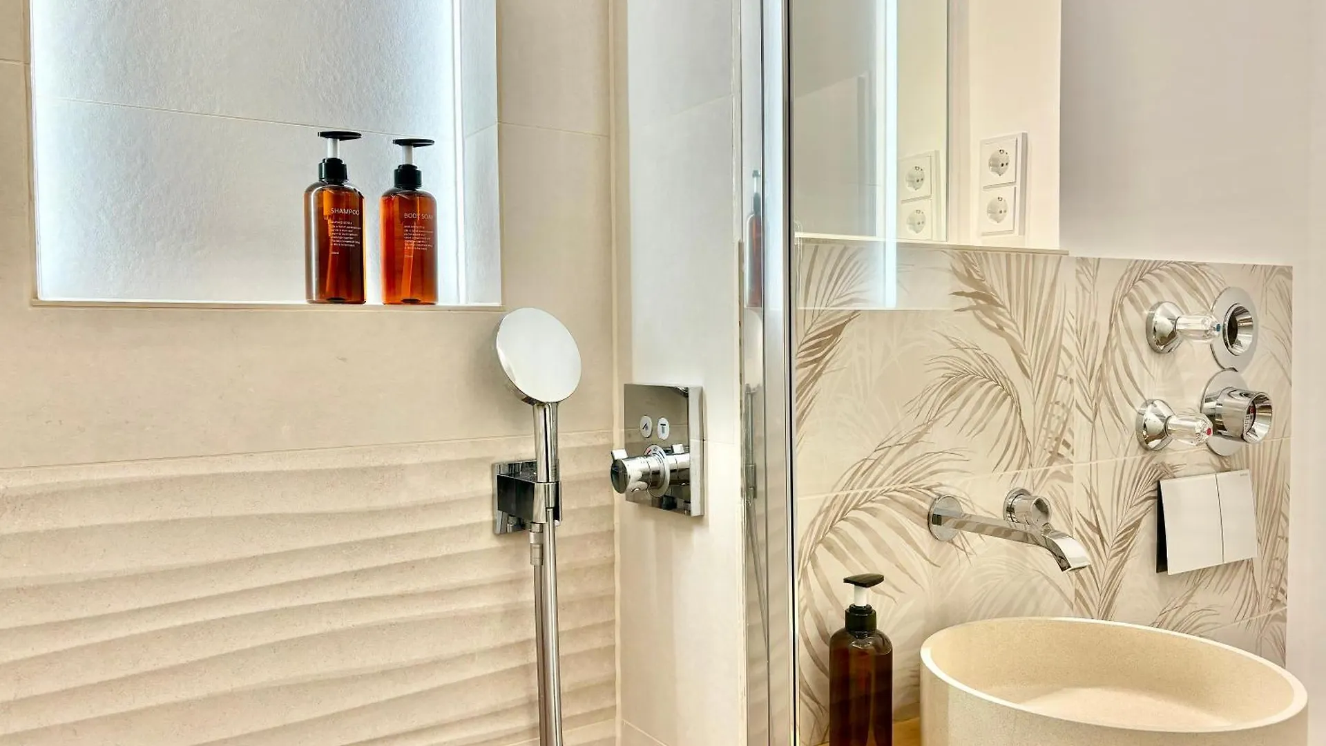 Snug Stays - Design Apartment Mit Sonnenbalkon, Ruhig, Zentral Herrsching am Ammersee