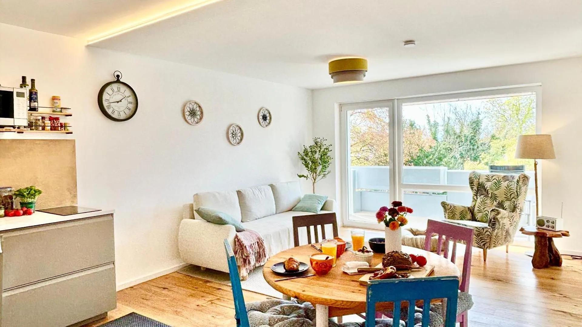 Snug Stays - Design Apartment Mit Sonnenbalkon, Ruhig, Zentral Herrsching am Ammersee