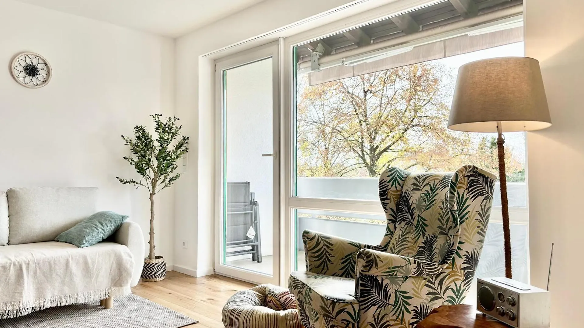 Snug Stays - Design Apartment Mit Sonnenbalkon, Ruhig, Zentral Herrsching am Ammersee 0*,