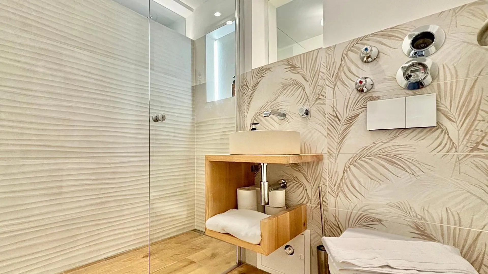 Snug Stays - Design Apartment Mit Sonnenbalkon, Ruhig, Zentral Herrsching am Ammersee 0*,