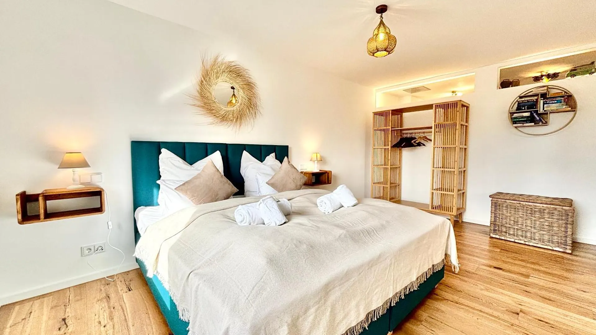 Snug Stays - Design Apartment Mit Sonnenbalkon, Ruhig, Zentral Herrsching am Ammersee 0*,