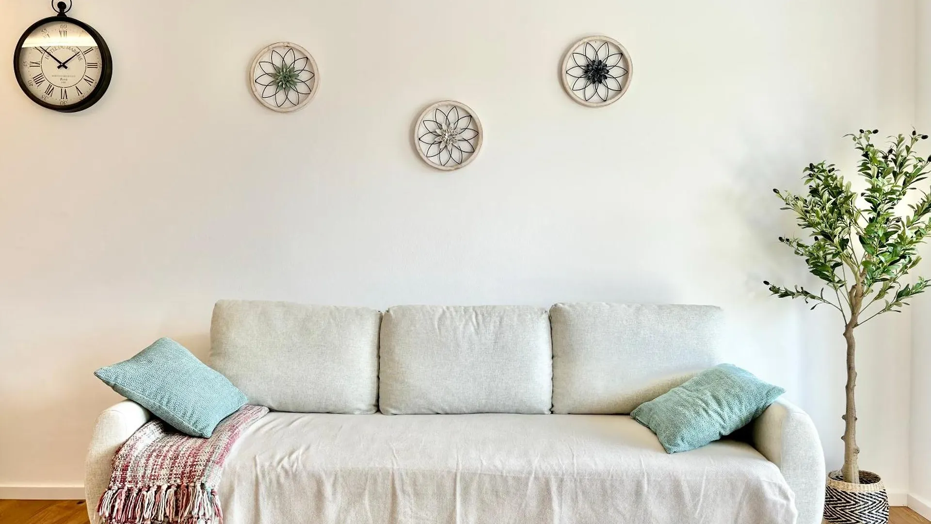 Snug Stays - Design Apartment Mit Sonnenbalkon, Ruhig, Zentral Herrsching am Ammersee